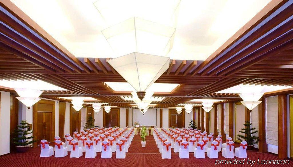 Golden Sand Resort y Spa Hoi An Restaurante foto